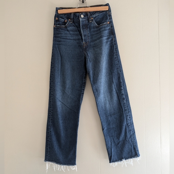 Levis Ribcage Straight Ankle Jeans - Picture 1 of 8